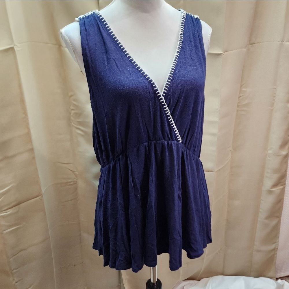 Universal Thread Navy Blue Stitched Surplice Tank Top Size Large - Picture 9 of 9
